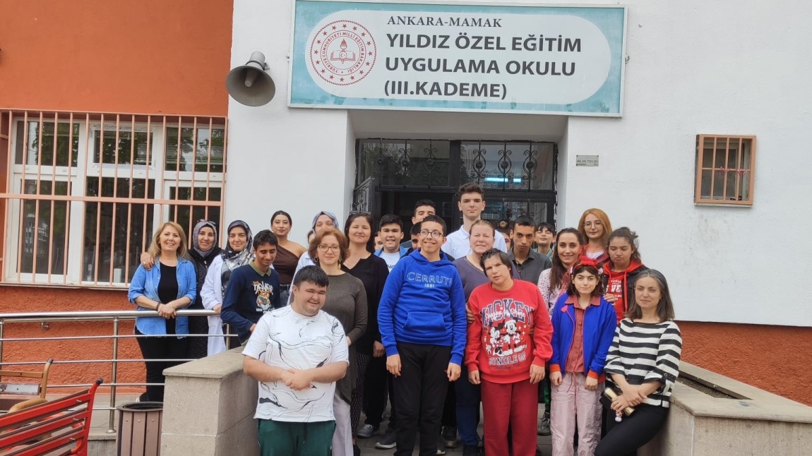  Okulumuzda Sağlıklı Beslenme ve Obezite Konulu Bilgilendirme Toplantısı Düzenlendi